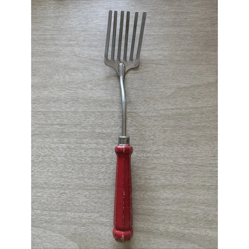 Vtg Slotted Spatula Turner Flipper Red Wood Handle MCM Kitchen Tool Farmhouse